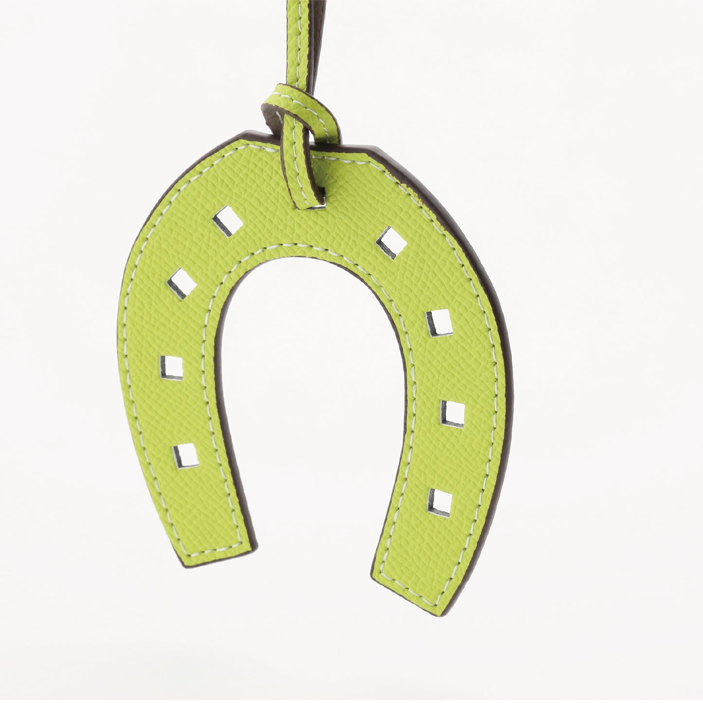 CH-04　HSMチャーム　ゴールド（※ 表裏色が異なる）