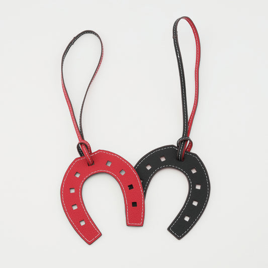 CH-06　HSM　チャーム　レッド（※ 表裏色が異なる）