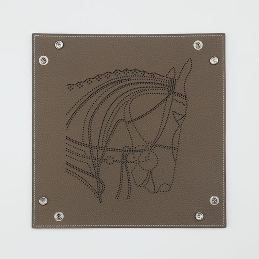 T-04　アクセサリートレイ（馬柄）　パンチング　チョコレートブラウン　中皿